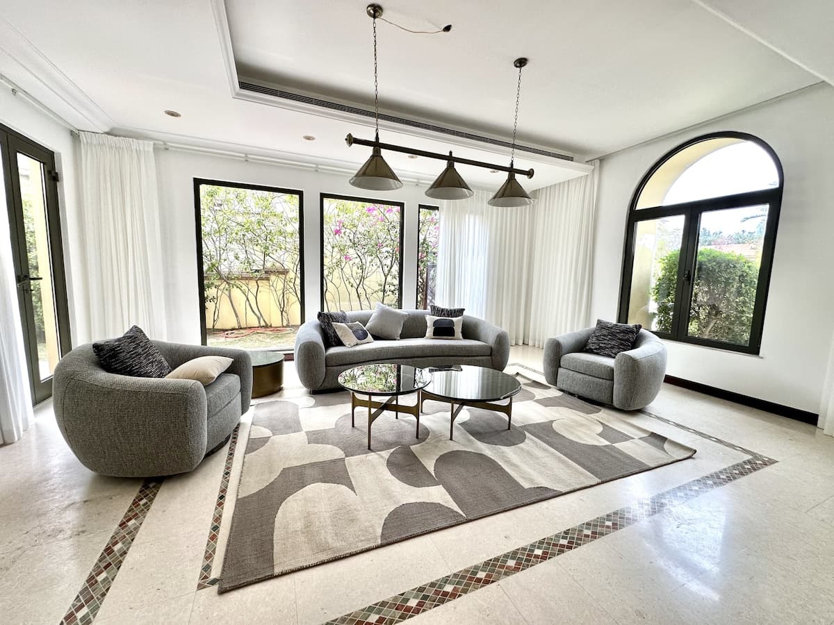 Luxury 4BHK+Maids, Private Beach and Pool Access